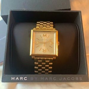 Authentic Marc Jacobs watch. Gold super classy